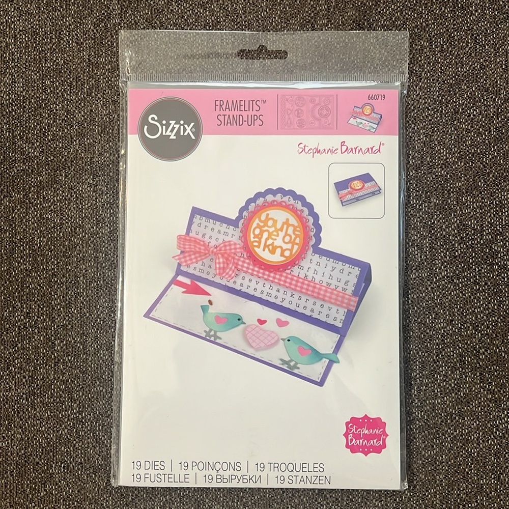 Sizzix Framelits Stand-Ups Stephanie Bernard Card Scallop Circle NWT